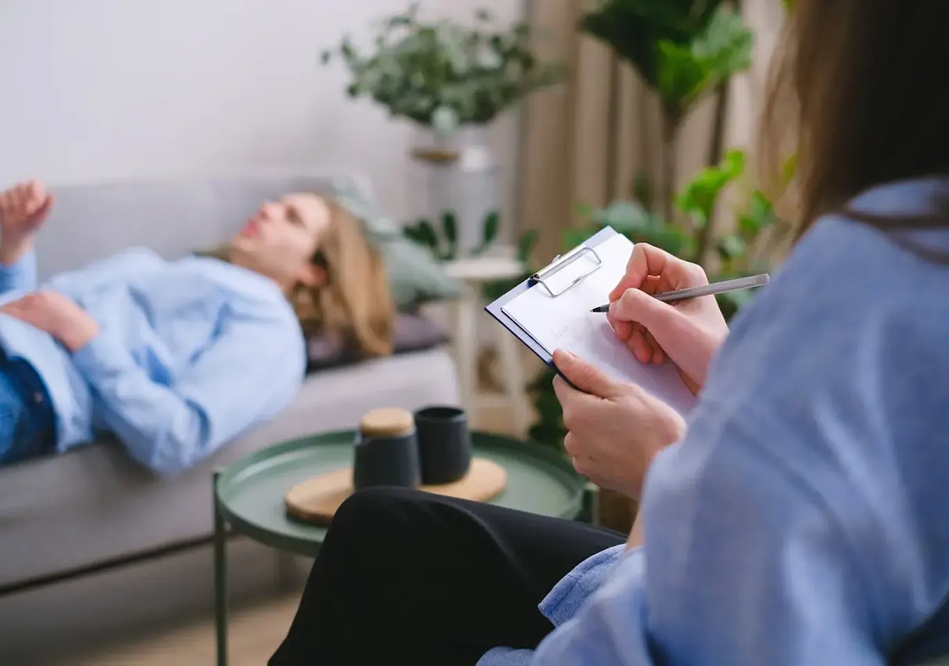 Psychiatra Ostrołęka, konsultacja prywatna: sesja terapeutyczna na kozetce